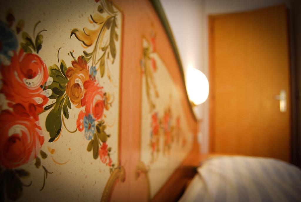 Appartamenti Cesa Maria Mountain Hospitality Canazei Chambre photo