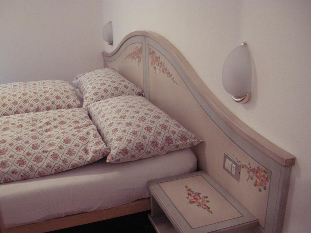 Appartamenti Cesa Maria Mountain Hospitality Canazei Chambre photo